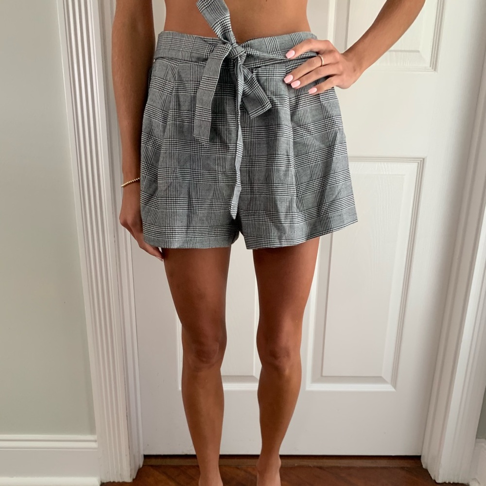 Forever 21 strip shorts